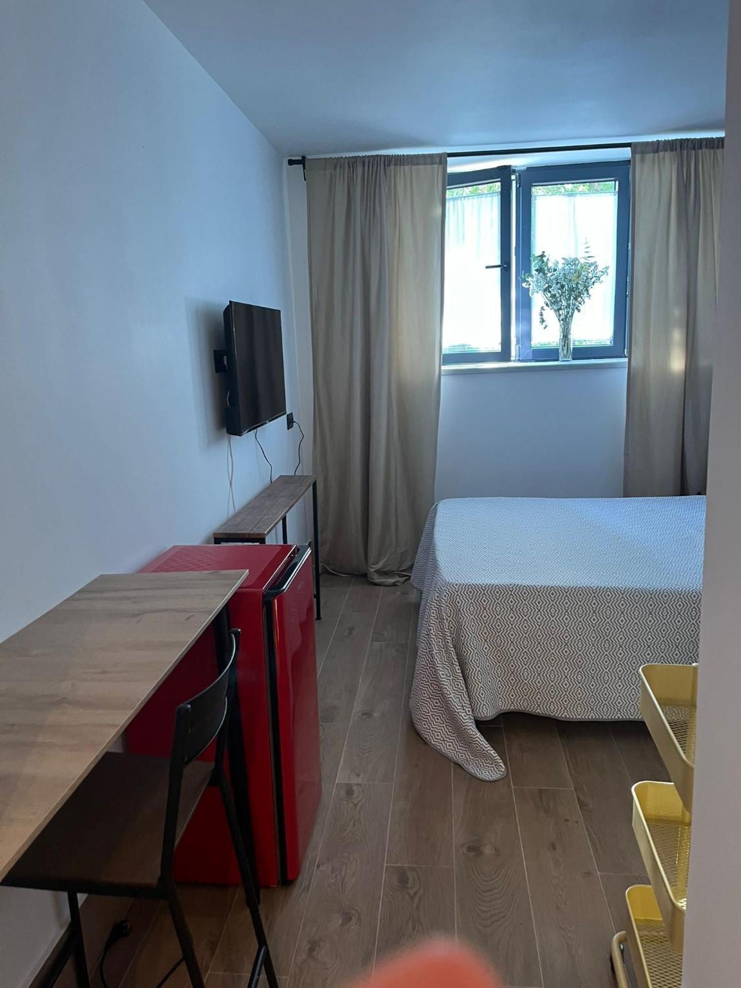Garden House Madrid Hotel Bagian luar foto